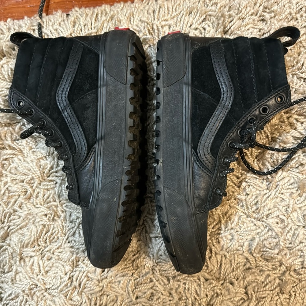 Vans high top MTE size 7.5 women’s